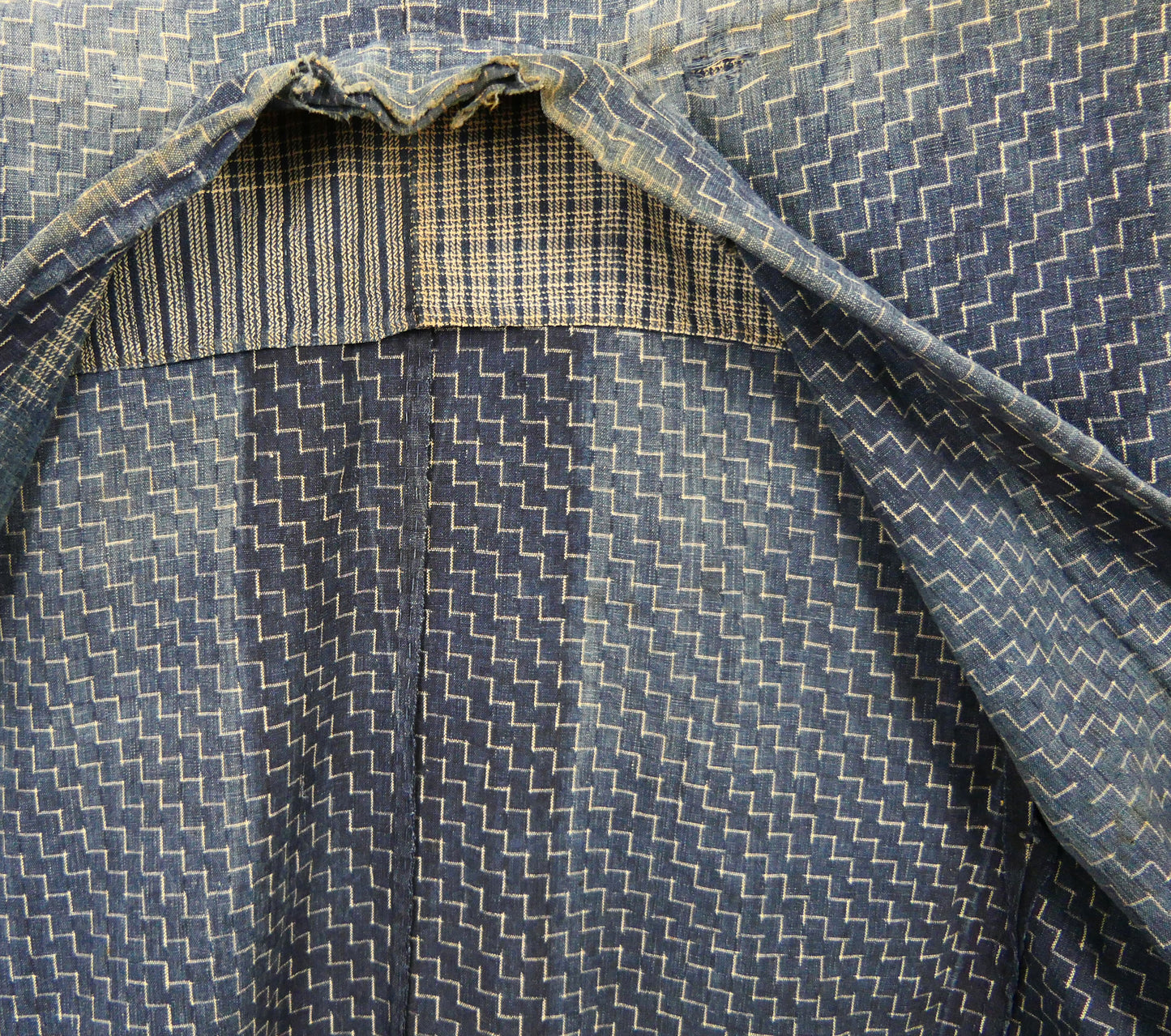 Meiji Dan Tsunagi Pattern Indigo Dyed Cotton Noragi Kimono