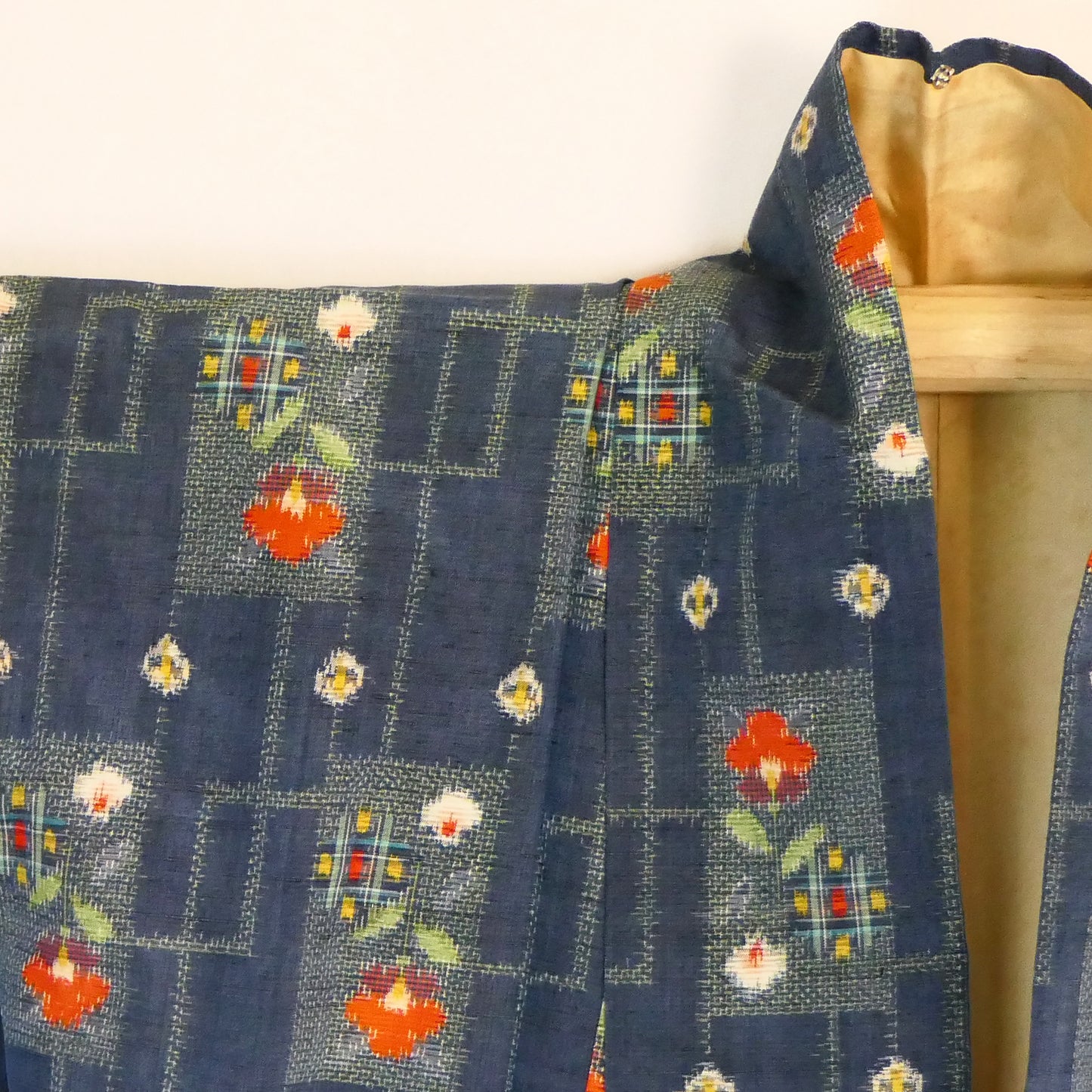 Vintage Showa Retro Red Flower Silk Kasuri Kimono