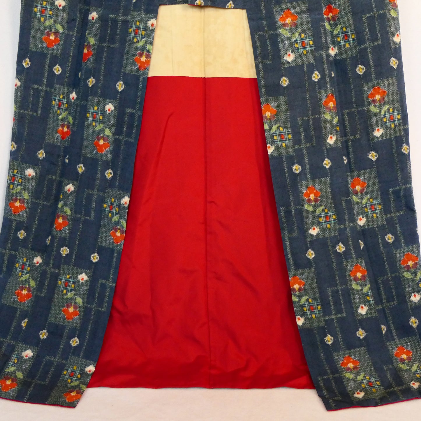 Vintage Showa Retro Red Flower Silk Kasuri Kimono